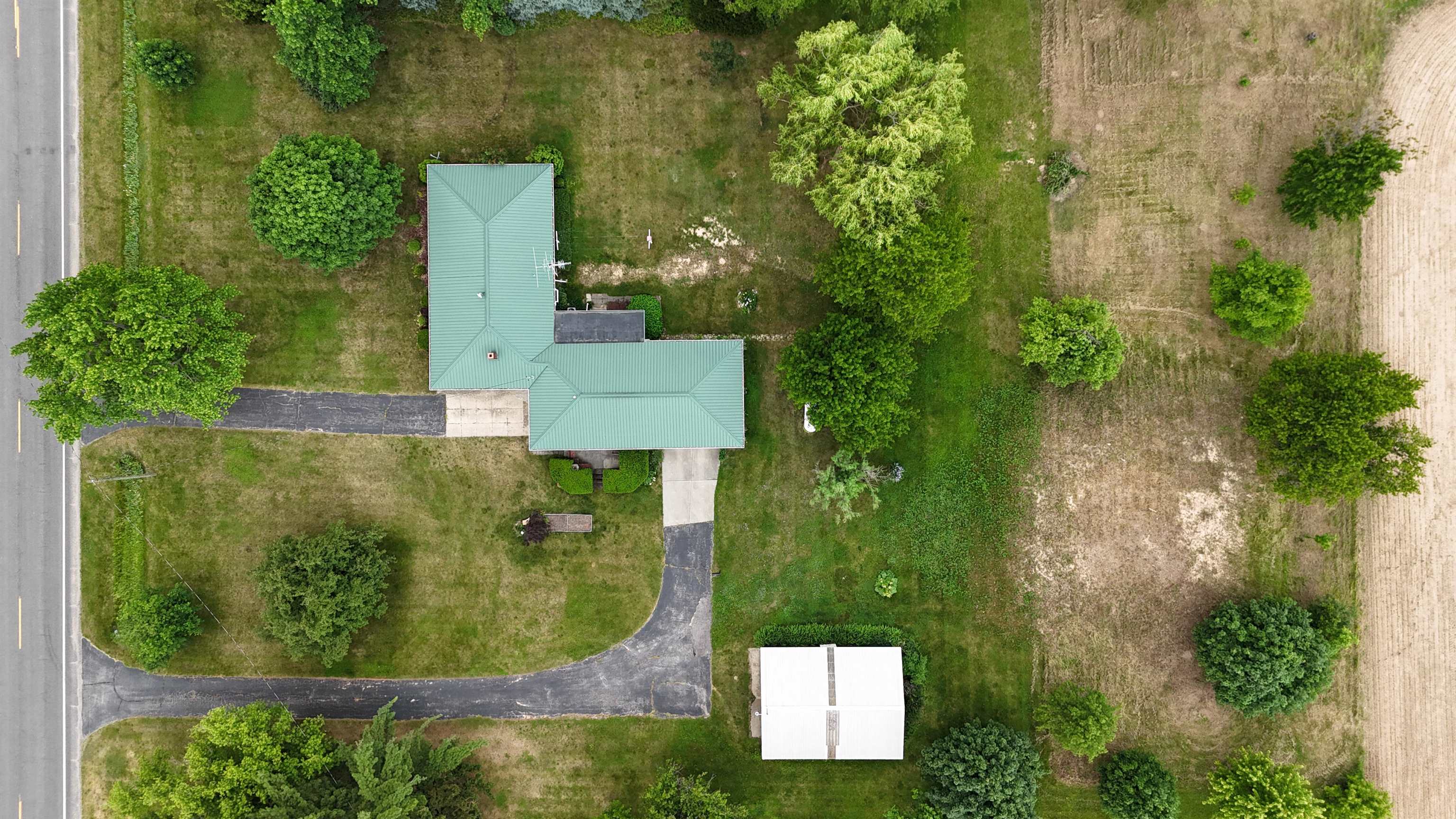 2480 West Baseline Road Mount Pleasant, MI 48858 - Photo 24 of 28