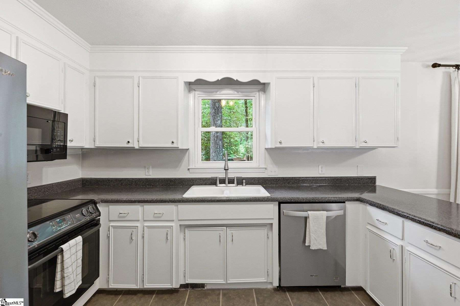 160 Carolina Way Fountain Inn, SC 29644 - Photo 17 of 39 Gallery Image 17