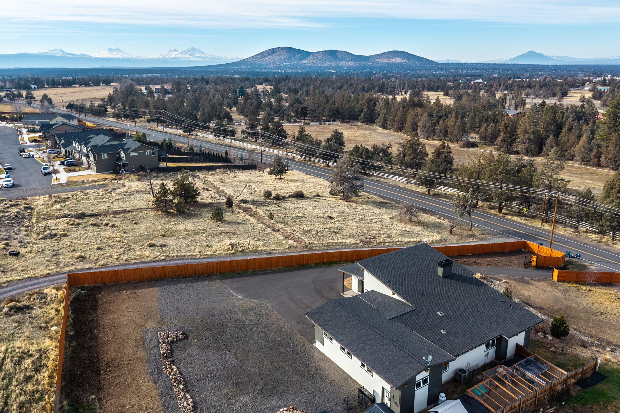 2370 Southwest Helmholtz Way Redmond, OR 97756 - Photo 24 of 31 Gallery Image 24