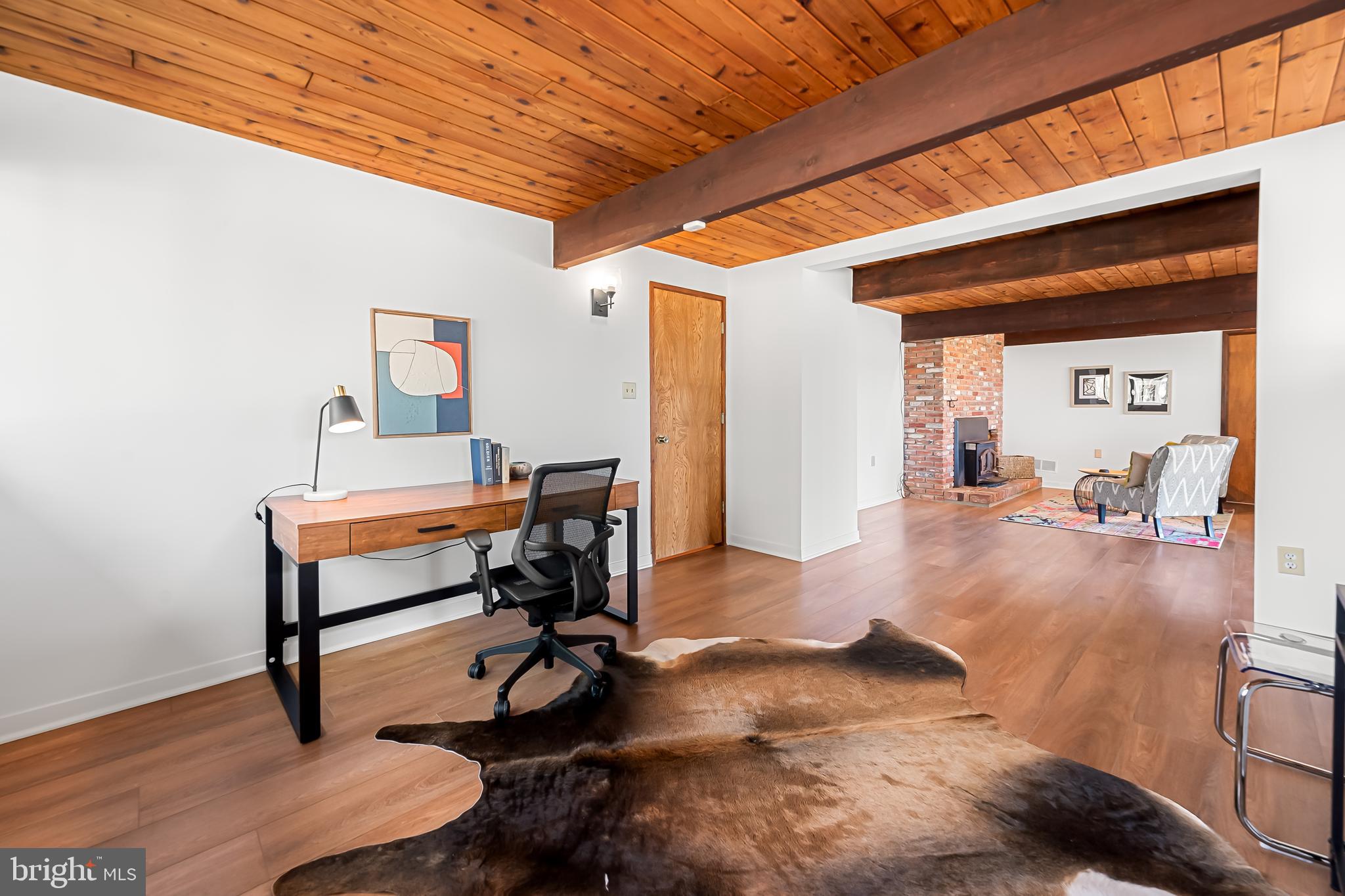 1817 Falls Road Parkton, MD 21120 - Photo 32 of 50 a workspace with furniture