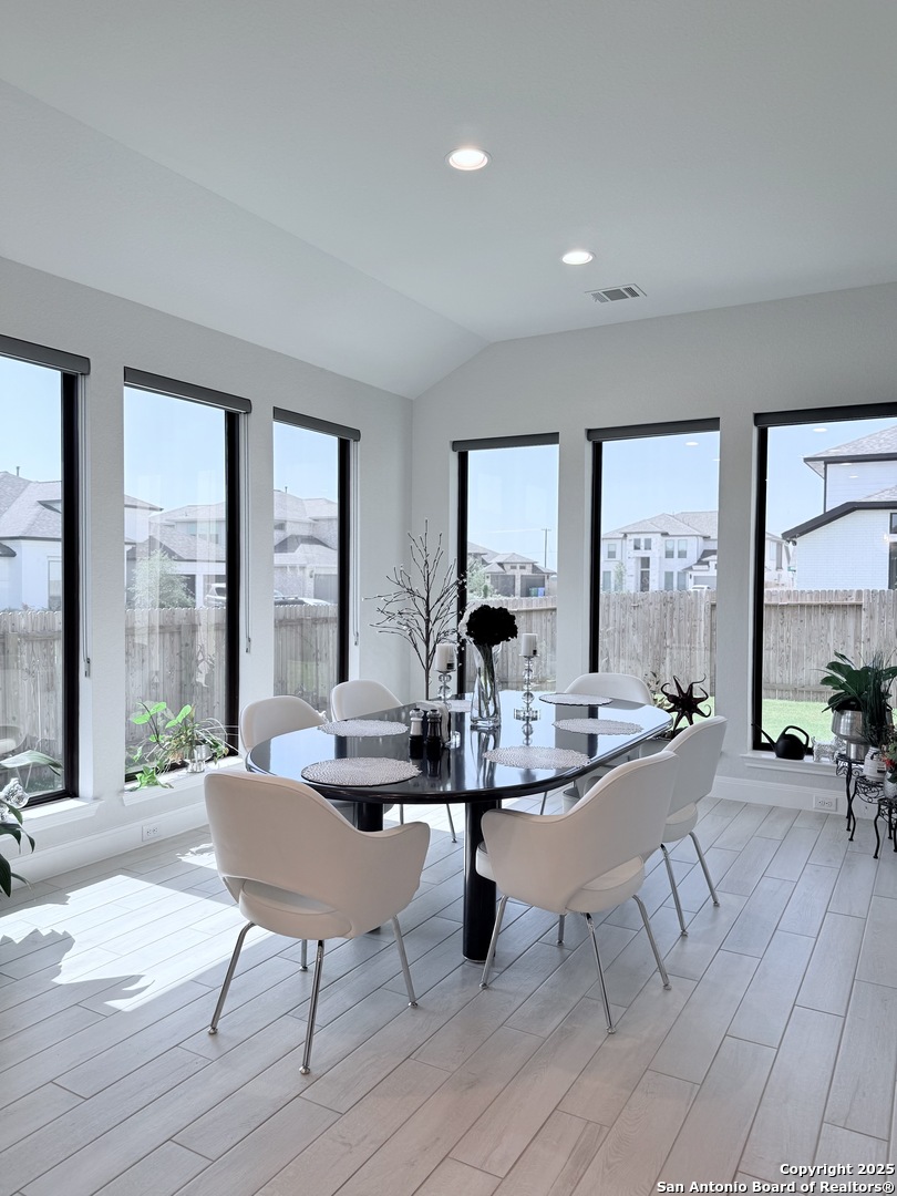 1701 Field Brook Seguin, TX 78155 - Photo 5 of 12