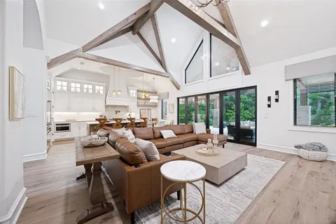 $2,300,000 | 704 Palisades Drive, Gordonville, TX 76245