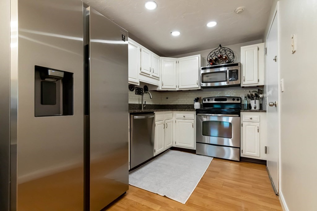 189 Littleton Road, Unit 56 Chelmsford, MA 01824 - Photo 7 of 17 Gallery Image 7