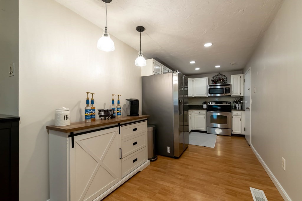 189 Littleton Road, Unit 56 Chelmsford, MA 01824 - Photo 8 of 17 Gallery Image 8