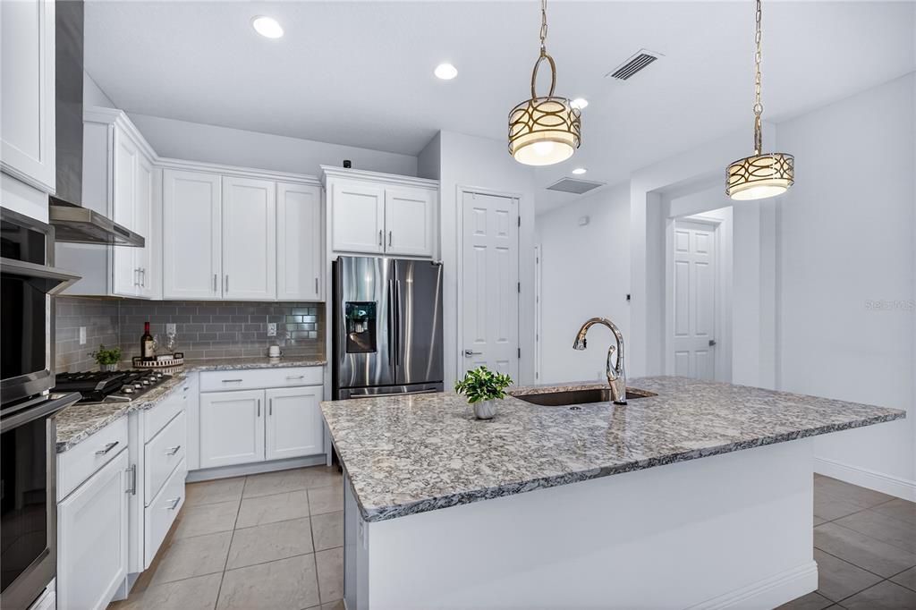 8677 Bridgeport Bay Circle Mount Dora, FL 32757 - Photo 10 of 53