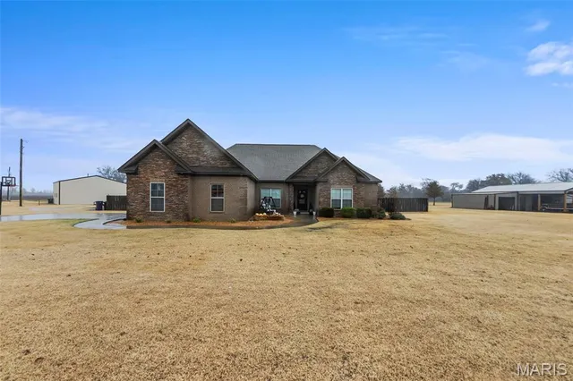 $285,000 | 1467 State Highway, Steele, MO 63877
