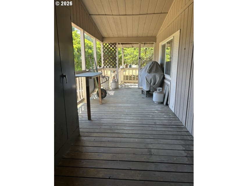 5284 Southwest Grange Road Roseburg, OR 97471 - Photo 14 of 20 Gallery Image 14