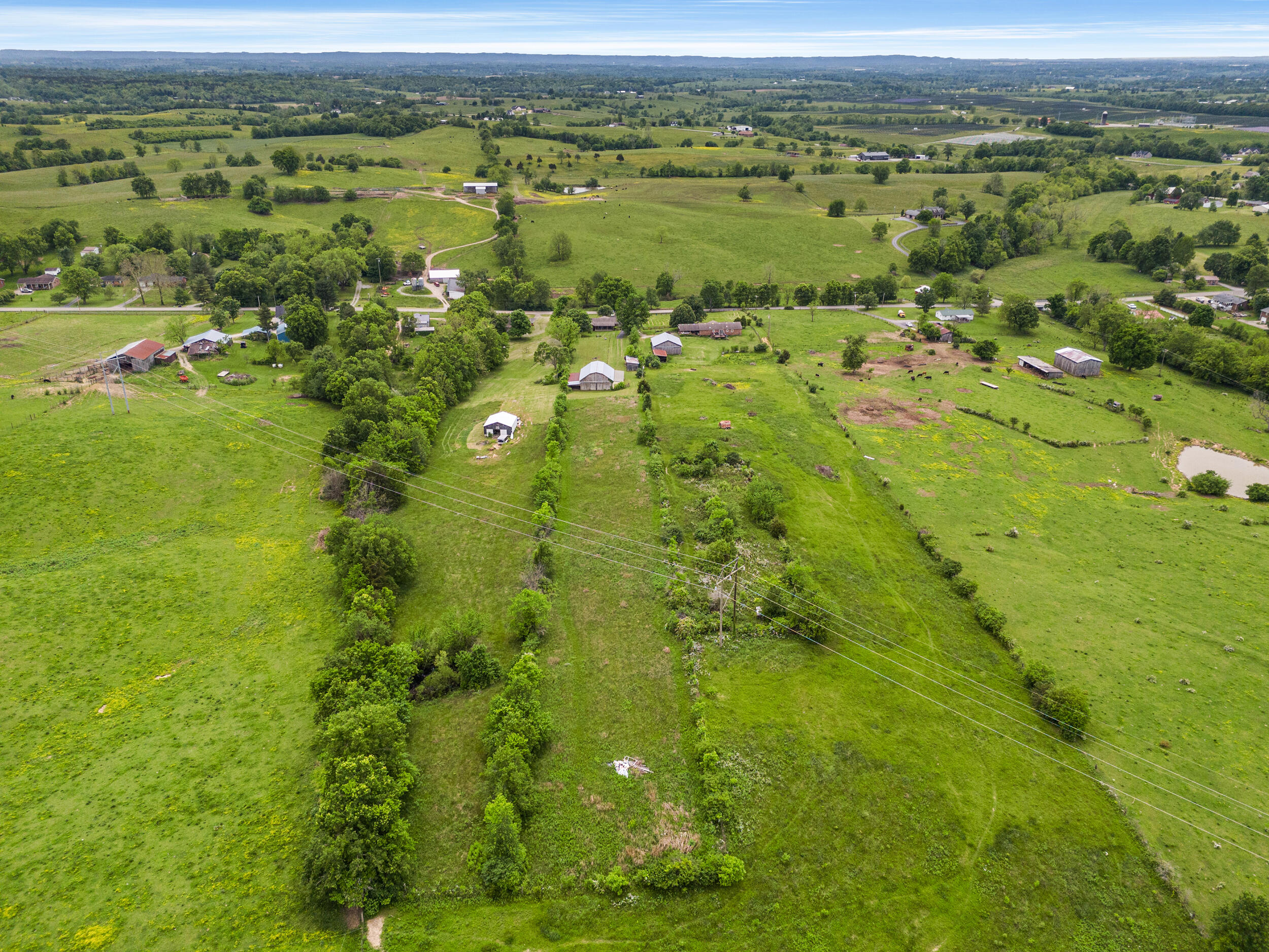 523 Fall Lick Road Lancaster, KY 40444 - Photo 8 of 32 dji_20240513131539_0010_d