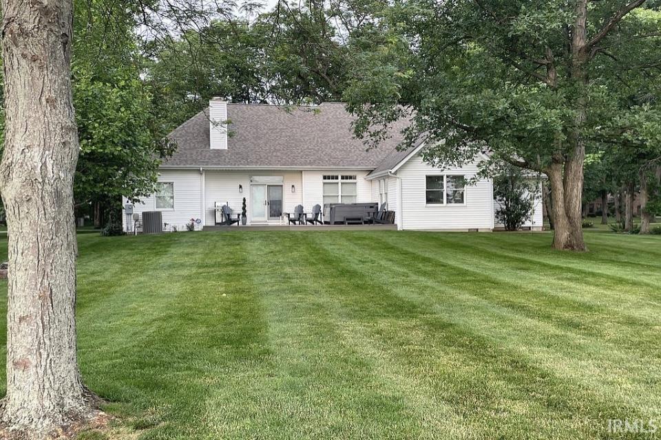 984 South Prairiewood Drive Rochester, IN 46975 - Photo 2 of 30