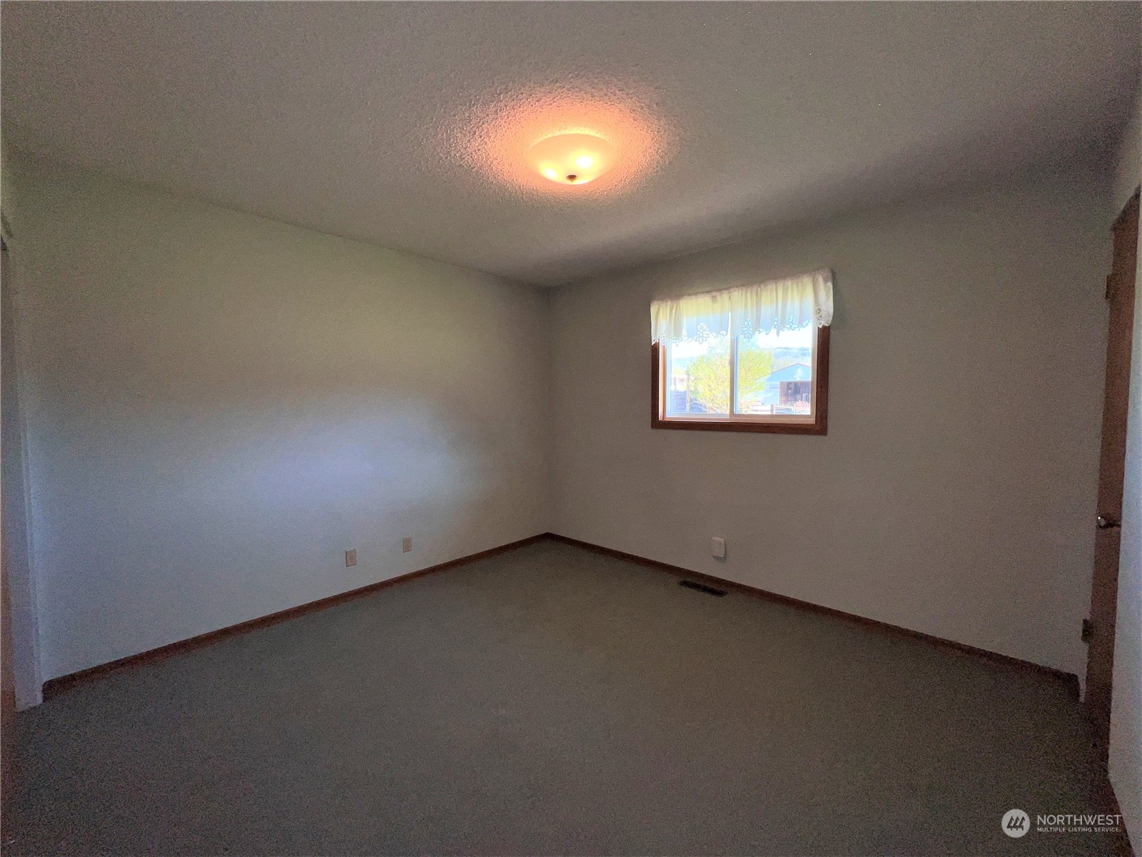 15966 S Highway Republic, WA 99166 - Photo 12 of 40 Gallery Image 12