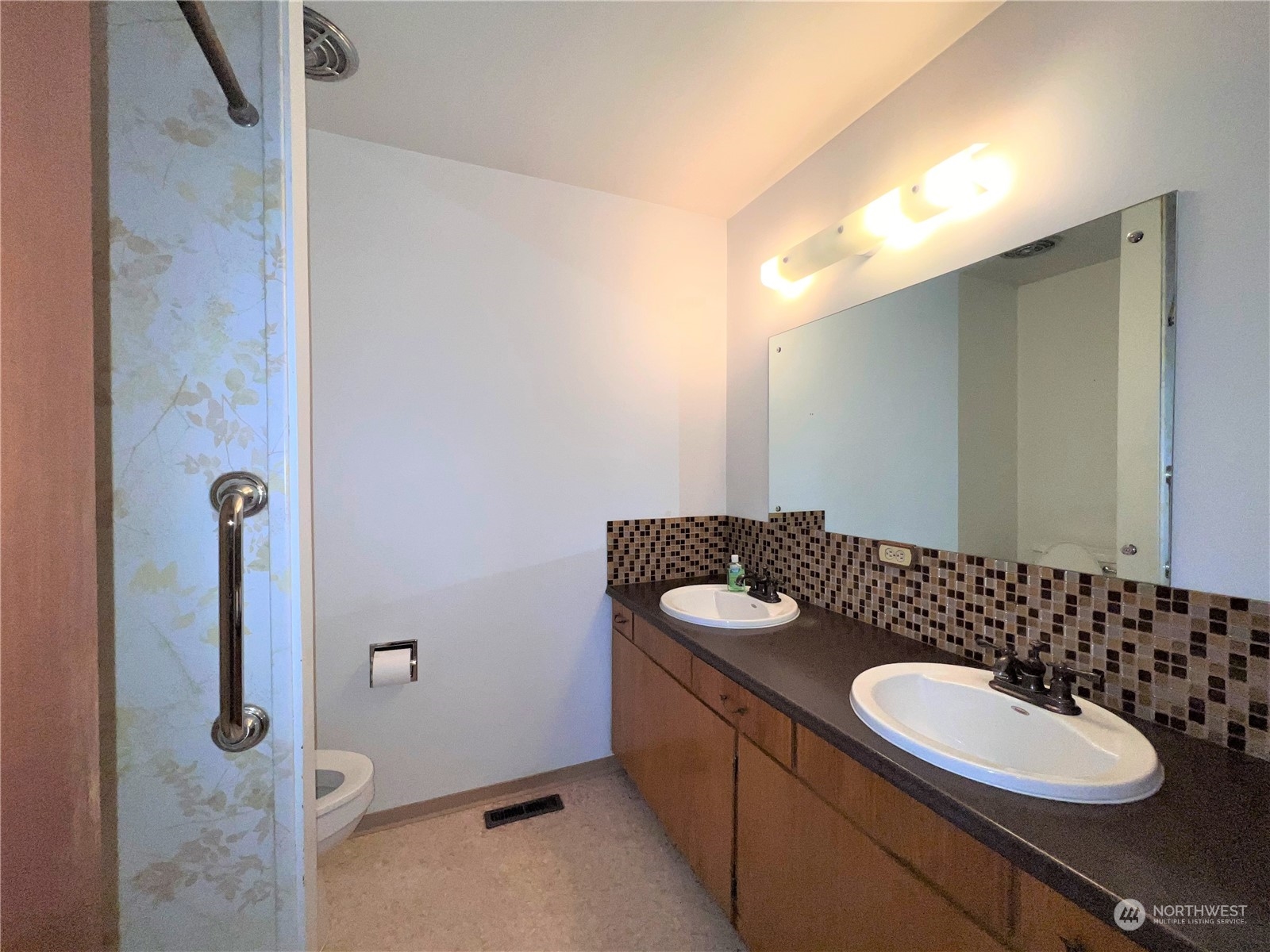 15966 S Highway Republic, WA 99166 - Photo 14 of 40 Gallery Image 14