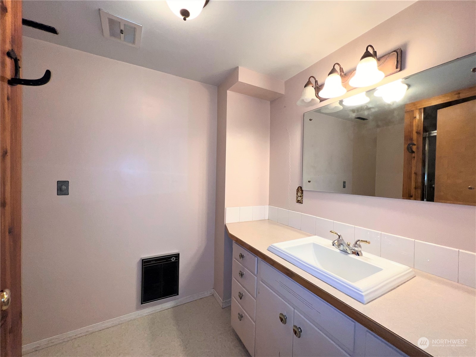 15966 S Highway Republic, WA 99166 - Photo 18 of 40 Gallery Image 18