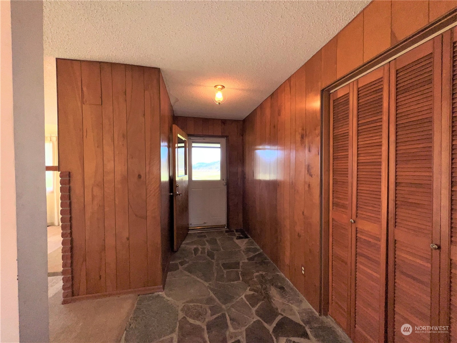 15966 S Highway Republic, WA 99166 - Photo 10 of 40 Gallery Image 10