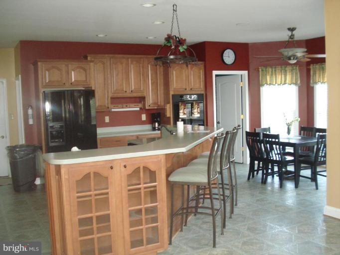 6970 Hawkins Gate Road La Plata, MD 20646 - Photo 3 of 11 Glorious Kitchen!