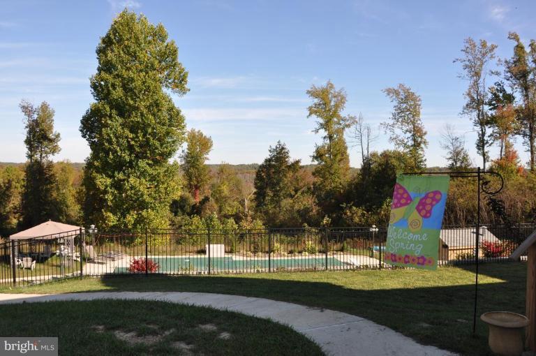 6970 Hawkins Gate Road La Plata, MD 20646 - Photo 10 of 11 Back yard