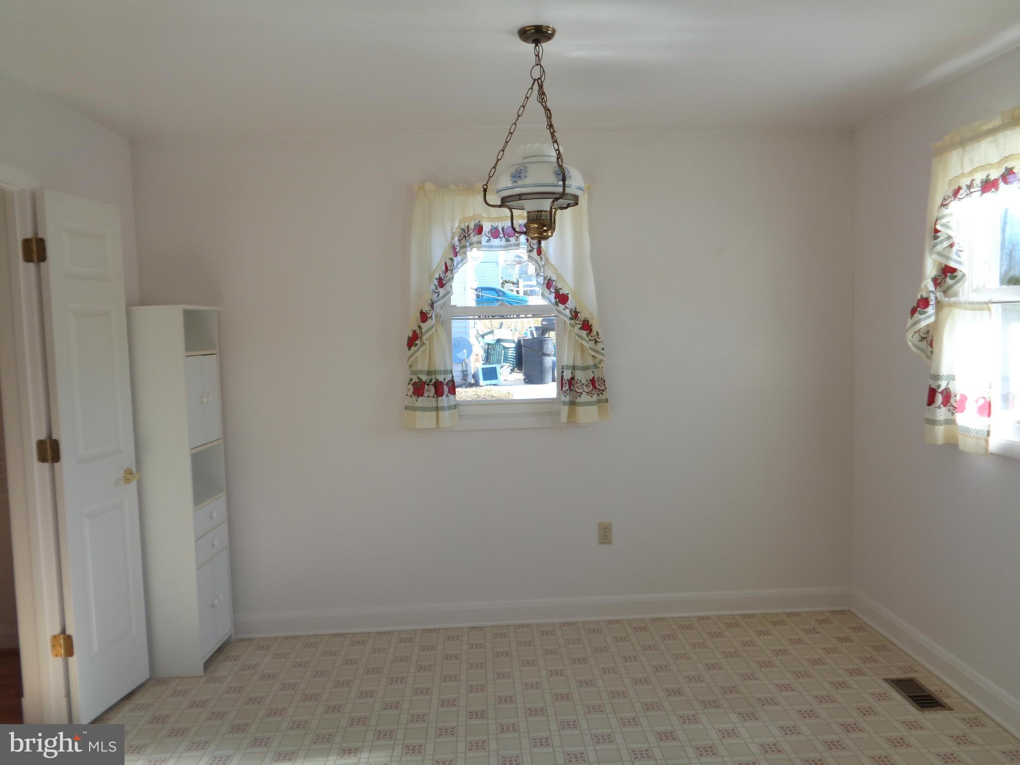 125 Tenbury Road Lutherville-Timonium, MD 21093 - Photo 12 of 30 Kitchen