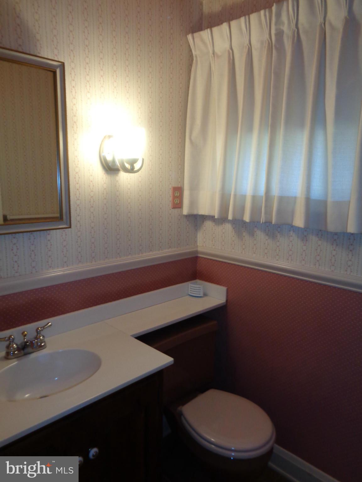 125 Tenbury Road Lutherville-Timonium, MD 21093 - Photo 16 of 30 Bath