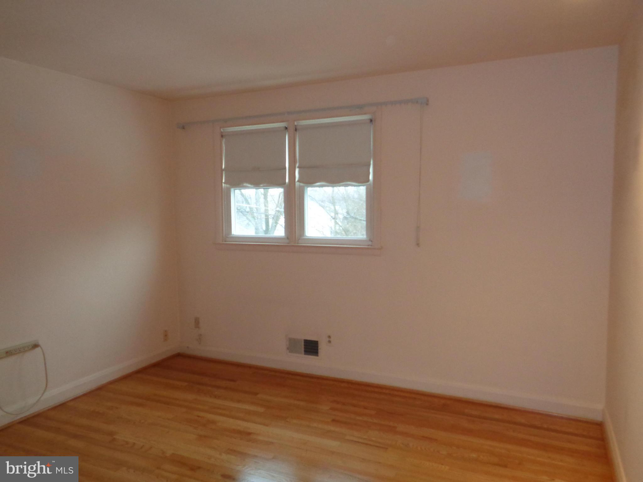 125 Tenbury Road Lutherville-Timonium, MD 21093 - Photo 19 of 30 Bedroom (Master)