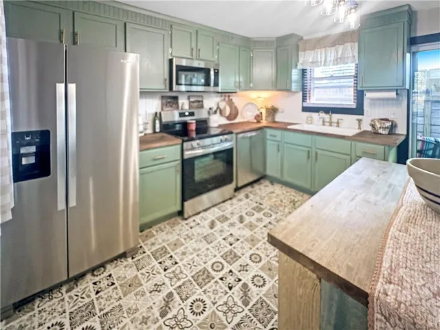 $249,500 | 19617 Lakeview Avenue, Warsaw, MO 65355