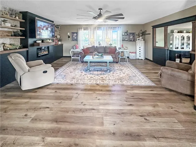 $249,500 | 19617 Lakeview Avenue, Warsaw, MO 65355