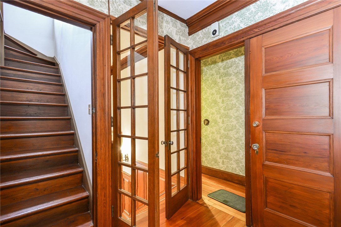 25 Hollywood Road Providence, RI 02909 - Photo 13 of 30