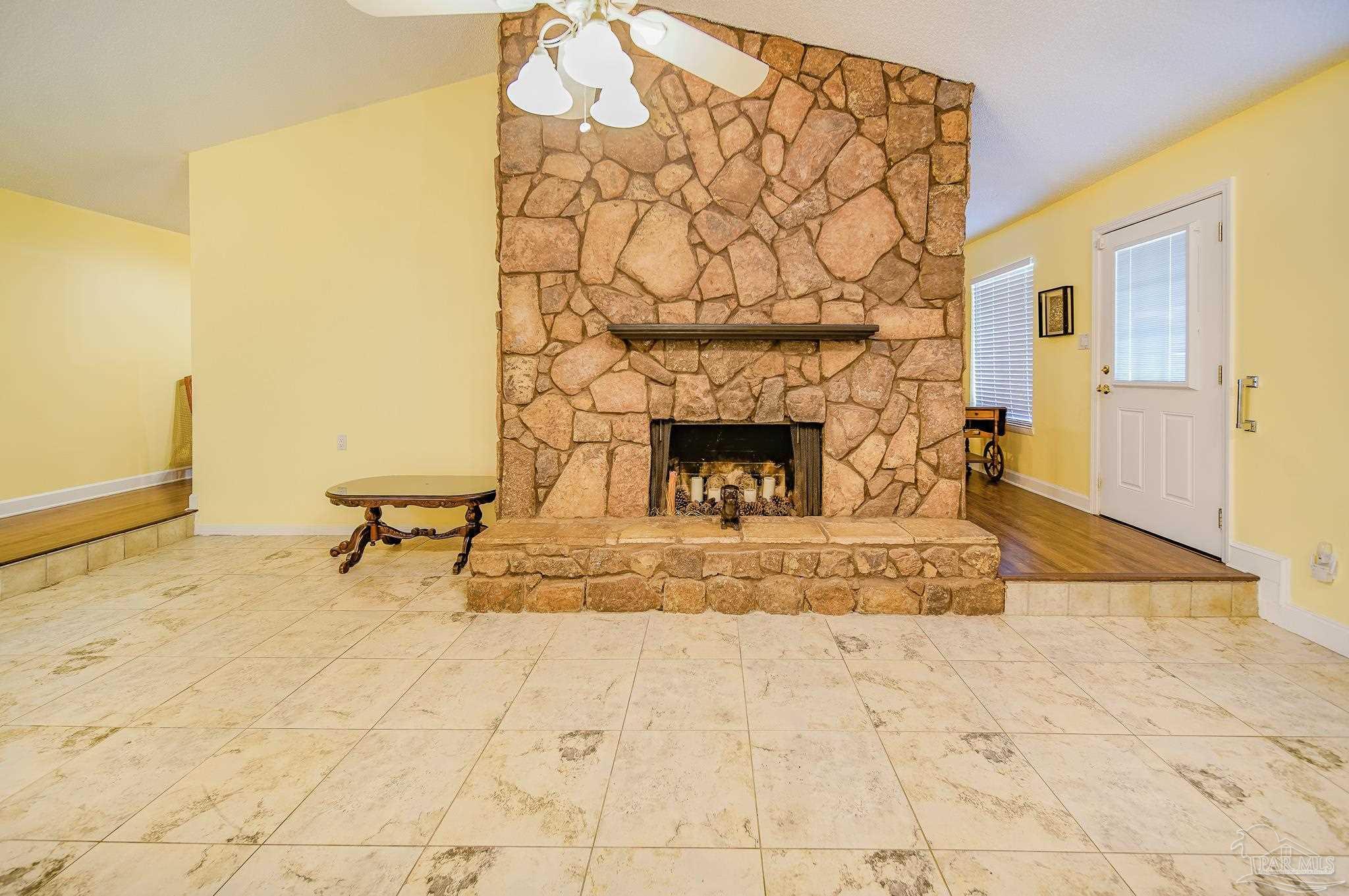 955 East Kingsfield Road Cantonment, FL 32533 - Photo 6 of 50 Gallery Image 6