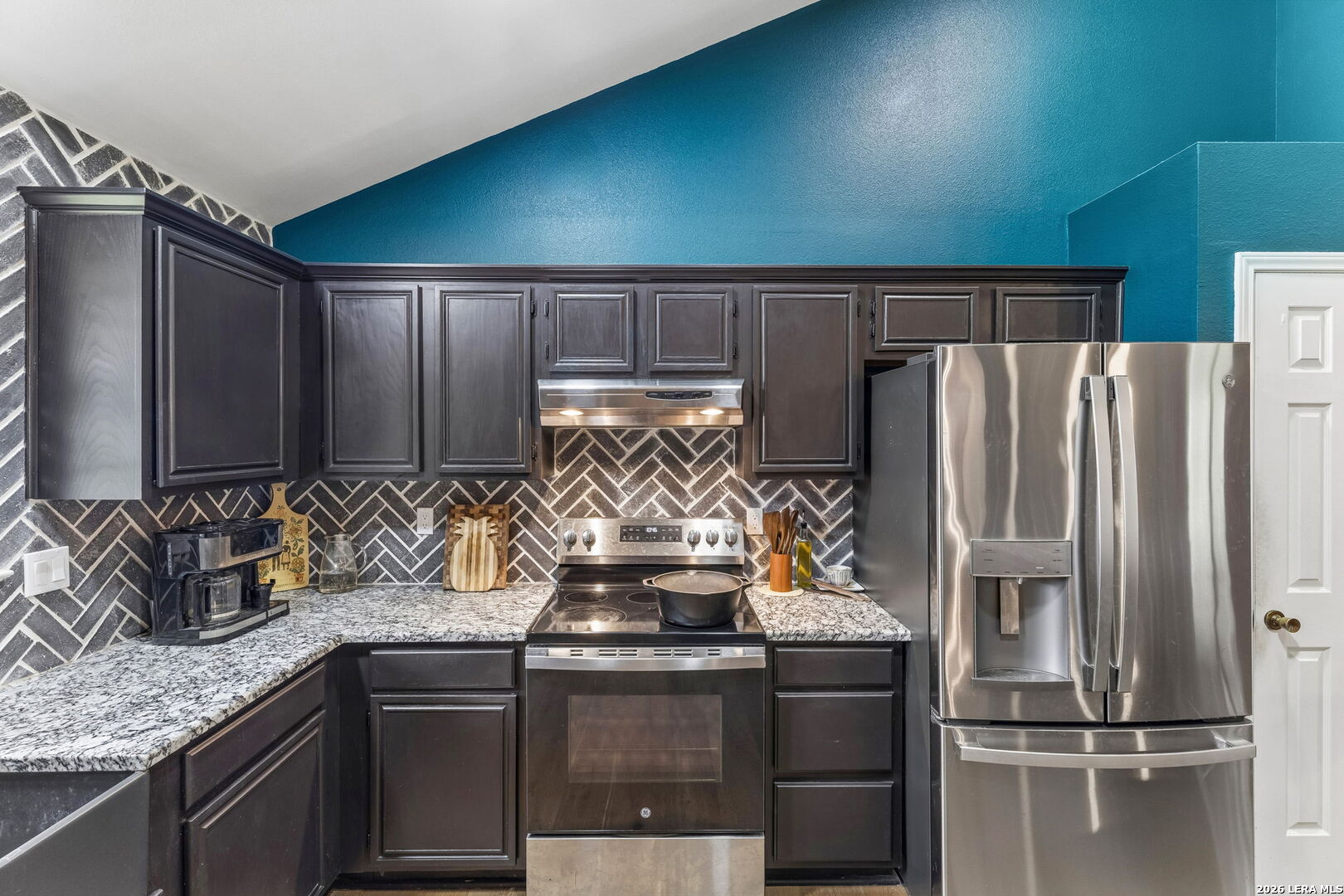 213 Ranger Drive Boerne, TX 78006 - Photo 13 of 37
