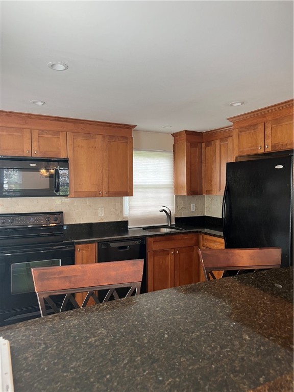 5 Anawan Road Pawtucket, RI 02861 - Photo 9 of 31