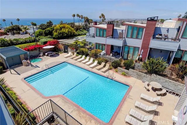 $1,499,000 | 431 Camino De Las Colinas, Redondo Beach, CA 90277