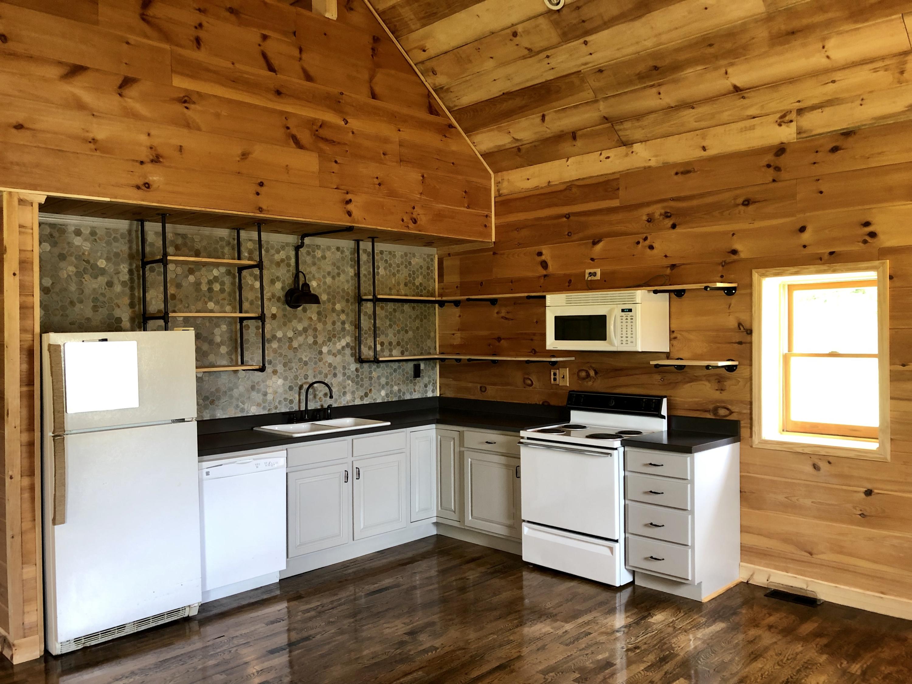 2193 Snodgrass Road New Tazewell, TN 37825 - Photo 5 of 35 kitchen