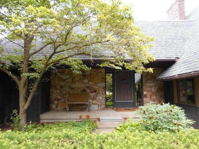 4289 North Center Road Flint, MI 48506 - Photo 3 of 37 20449525-2.JPG