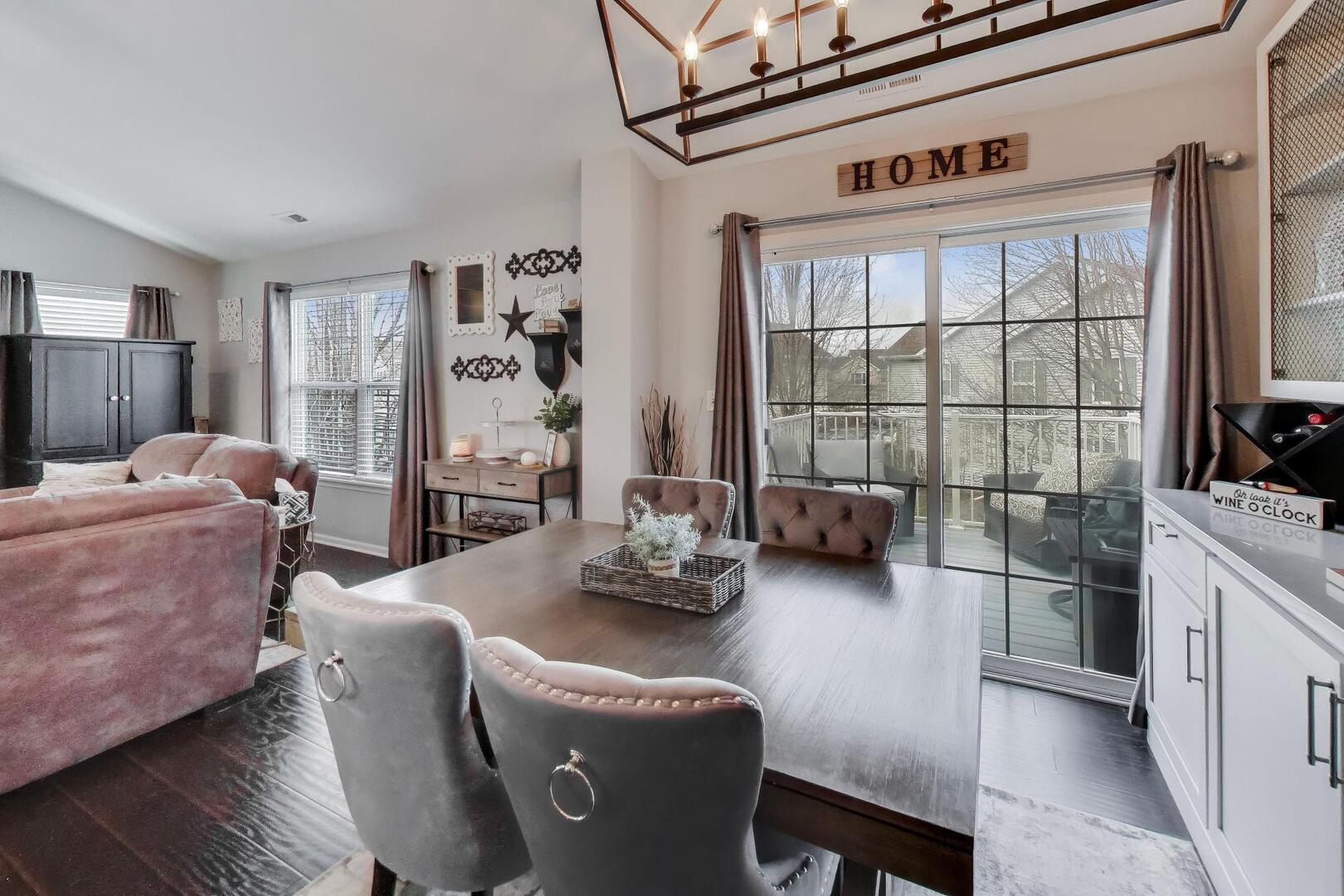 2325 Georgetown Circle Aurora, IL 60503 - Photo 10 of 40