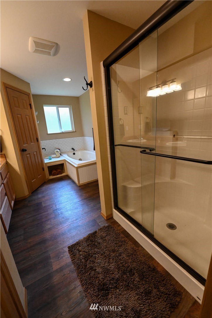 6430 Southeast King Road Port Orchard, WA 98367 - Photo 12 of 25 Gallery Image 12