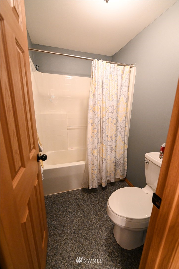 6430 Southeast King Road Port Orchard, WA 98367 - Photo 15 of 25 Gallery Image 15