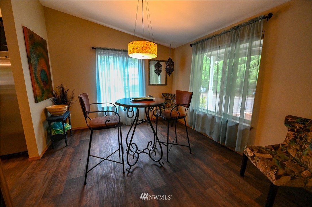 6430 Southeast King Road Port Orchard, WA 98367 - Photo 5 of 25 Gallery Image 5