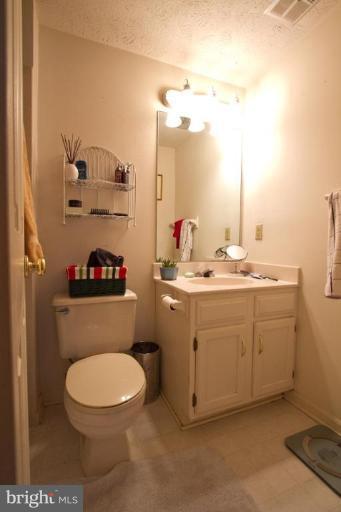 1635 Fieldthorn Drive Reston, VA 20194 - Photo 15 of 20 Bath #2