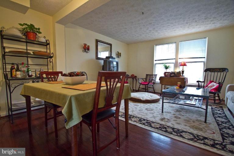 1635 Fieldthorn Drive Reston, VA 20194 - Photo 4 of 20 Dining Room