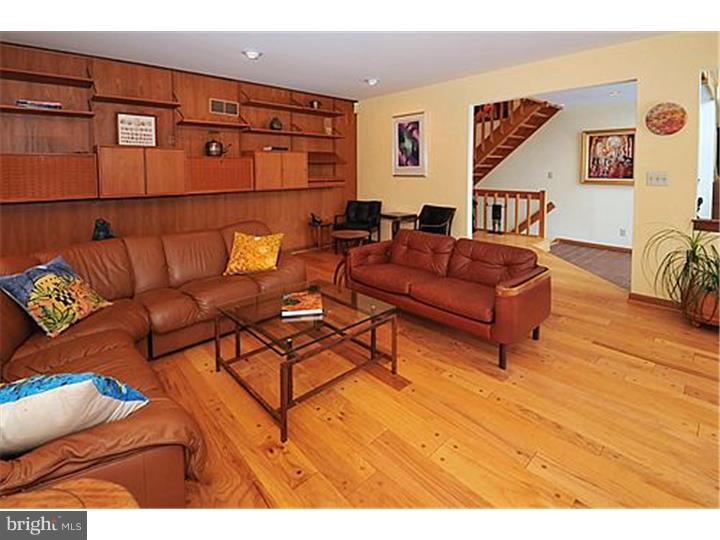 611 Harts Ridge Road Conshohocken, PA 19428 - Photo 13 of 25 Living Room