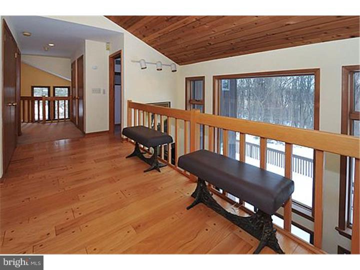 611 Harts Ridge Road Conshohocken, PA 19428 - Photo 15 of 25 Hallway