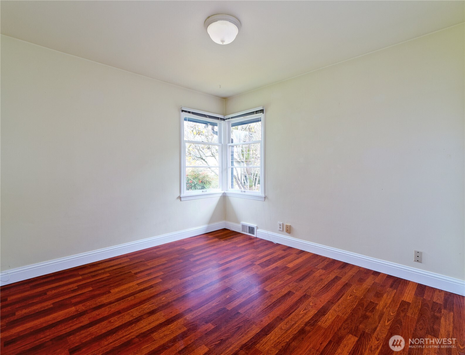 30 Southeast Bush Street Issaquah, WA 98027 - Photo 16 of 37