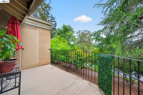 $700,000 | 610 Canyon Woods Court, Unit D, San Ramon, CA 94582