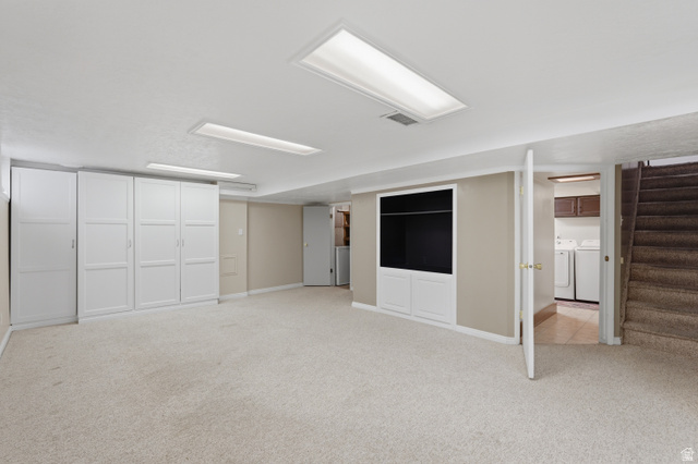 378 West 200 South Bountiful, UT 84010 - Photo 17 of 32 Spacious room featuring light-toned carpeting, ample built-in cabinetry, and recessed ceiling lighting