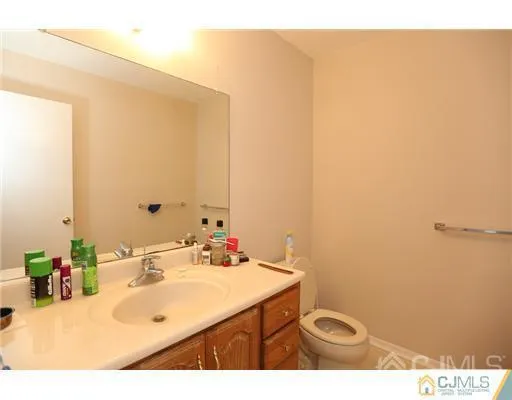 $2,800 | 21 Woodbury Road, Edison, NJ 08820