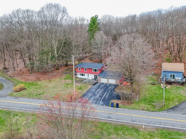 $629,000 | 563 Spring Lake Road, Red Hook, NY 12571