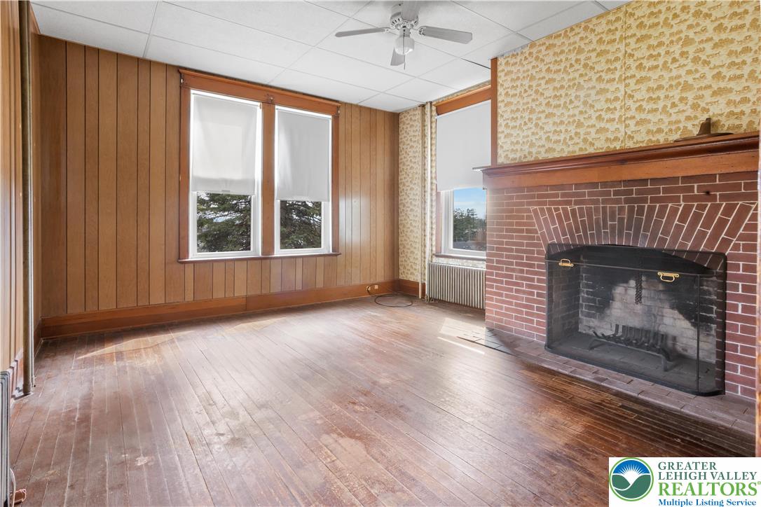 325 West Center Street Nazareth, PA 18064 - Photo 20 of 44