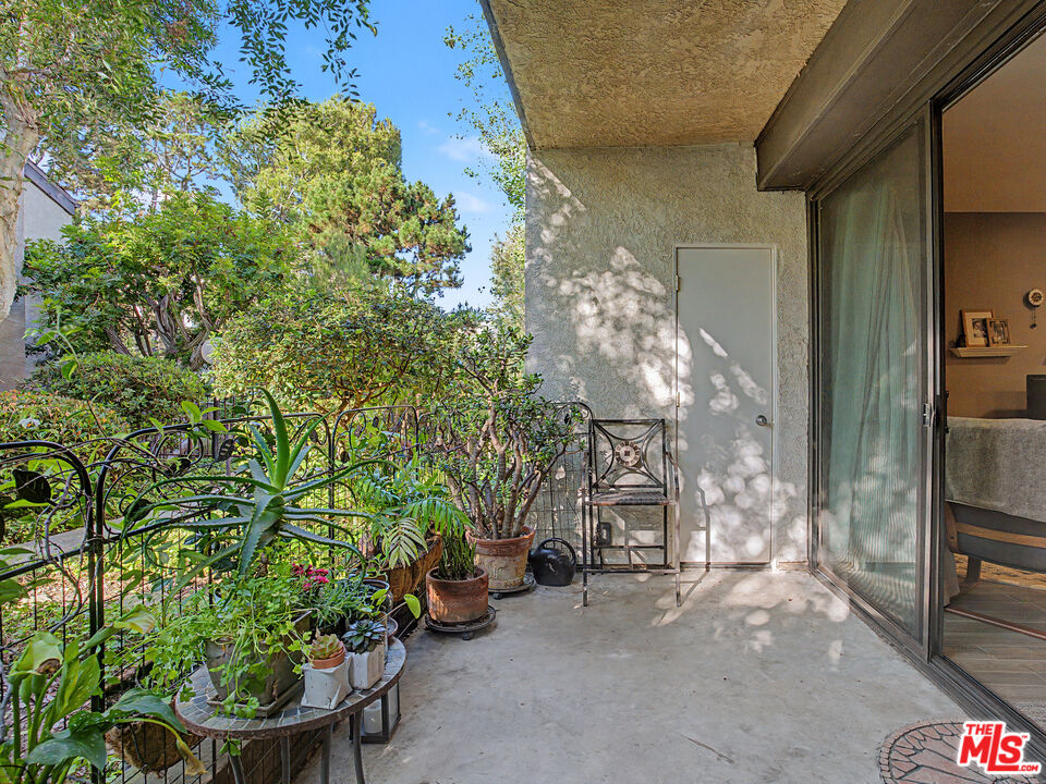 8675 Falmouth Avenue, Unit 110 Playa del Rey, CA 90293 - Photo 14 of 32