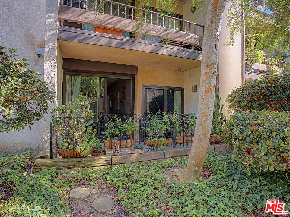 8675 Falmouth Avenue, Unit 110 Playa del Rey, CA 90293 - Photo 16 of 32