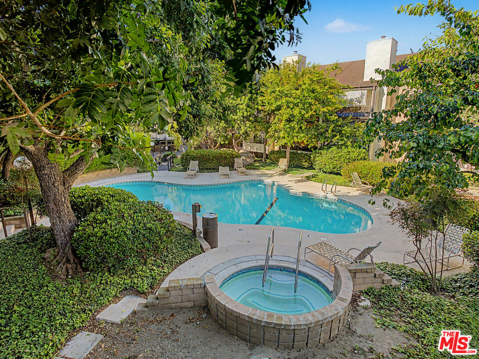 8675 Falmouth Avenue, Unit 110 Playa del Rey, CA 90293 - Photo 24 of 32