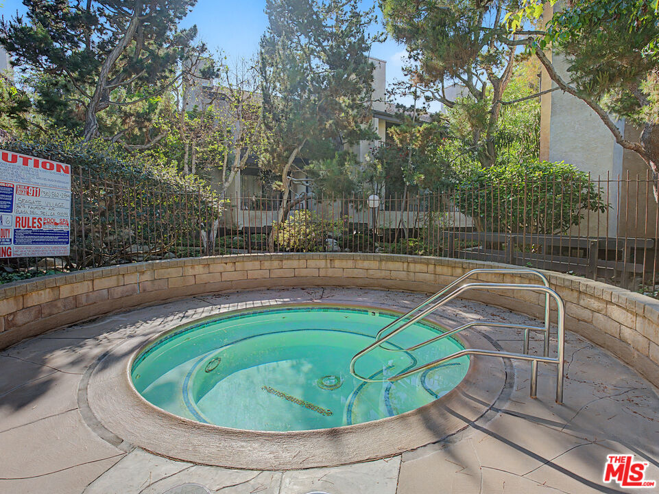 8675 Falmouth Avenue, Unit 110 Playa del Rey, CA 90293 - Photo 25 of 32