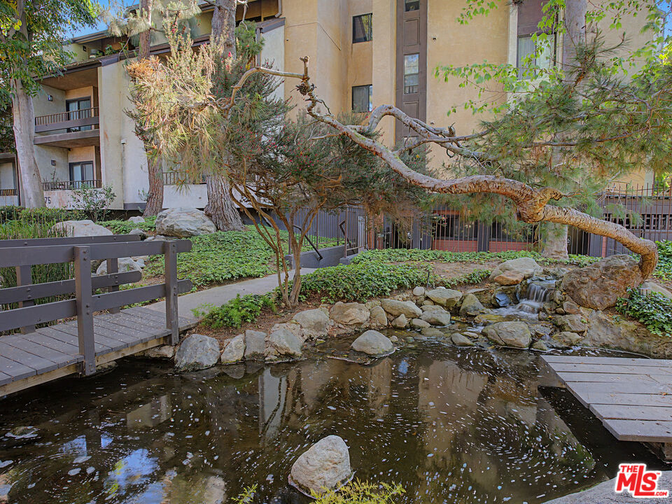 8675 Falmouth Avenue, Unit 110 Playa del Rey, CA 90293 - Photo 27 of 32